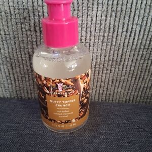 Pink Zebra Nutty Toffee Crunch Diffuser Oil with Pink Cap